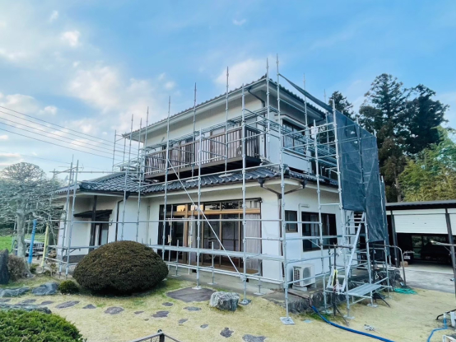 外壁塗装工事　足場設置